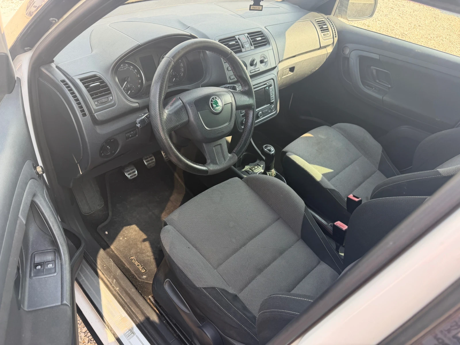 Skoda Fabia 1.6/105кс Monte Carlo EVRO5, снимка 6 - Автомобили и джипове - 55707145