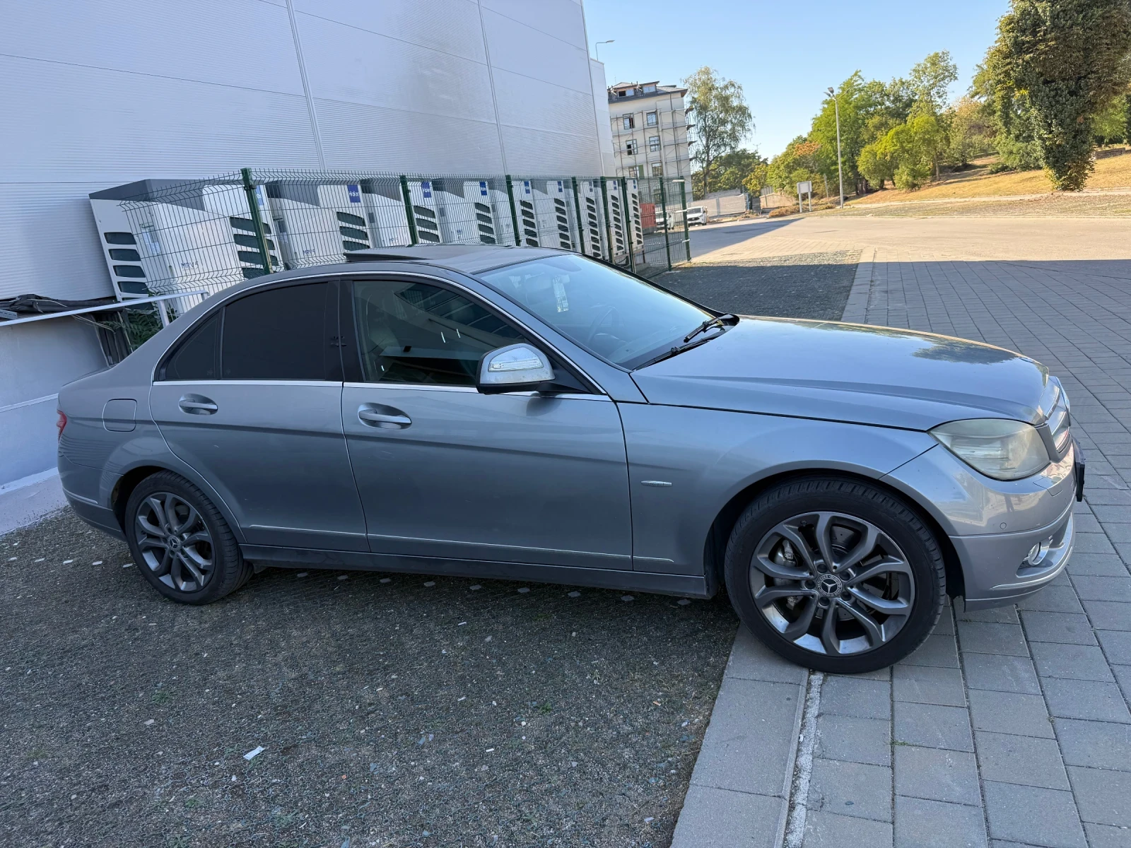 Mercedes-Benz C 320, снимка 3 - Автомобили и джипове - 56041108