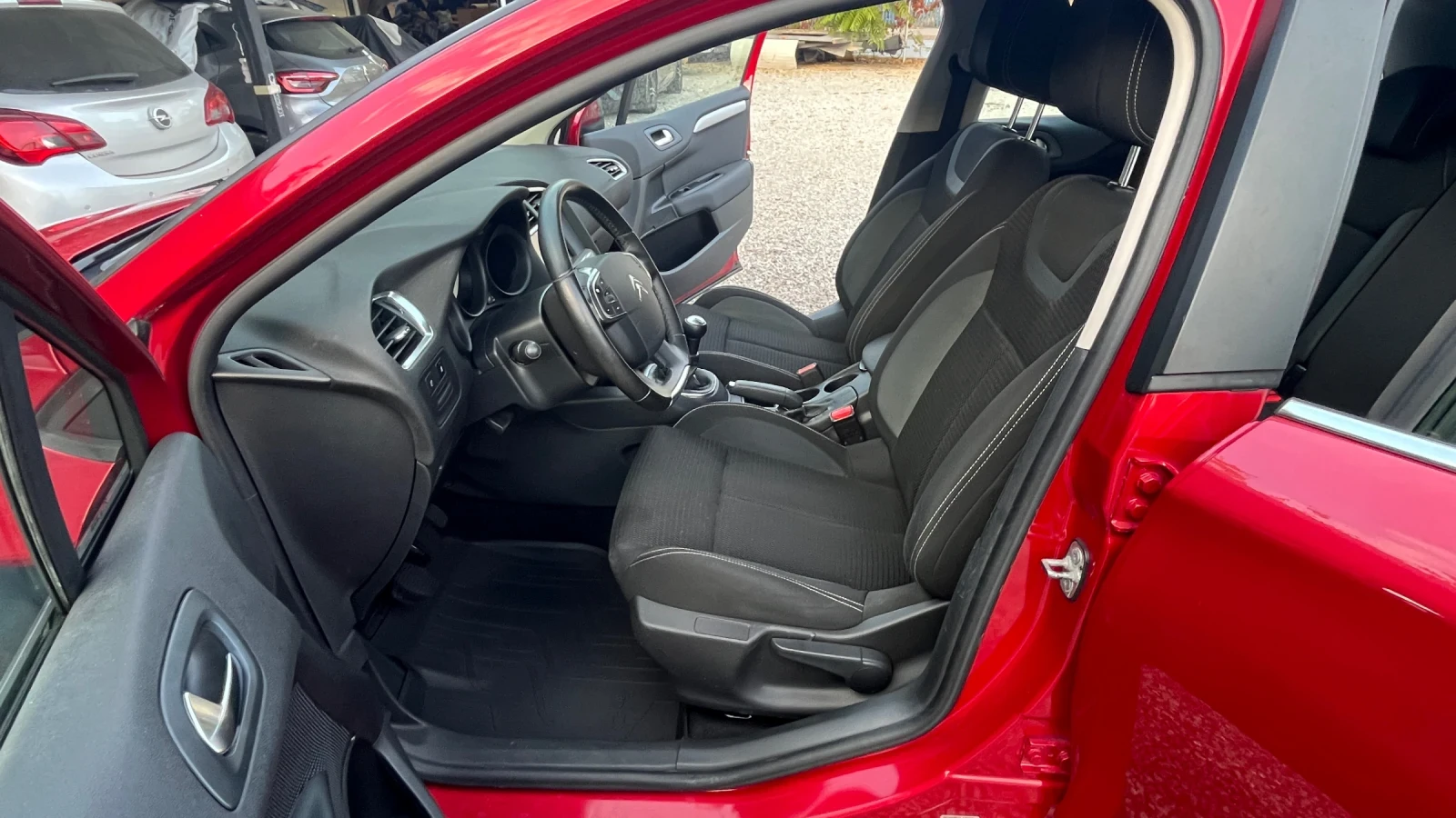 Citroen C4 1.6 HDI 100kc | Mobile.bg � ����������� 10