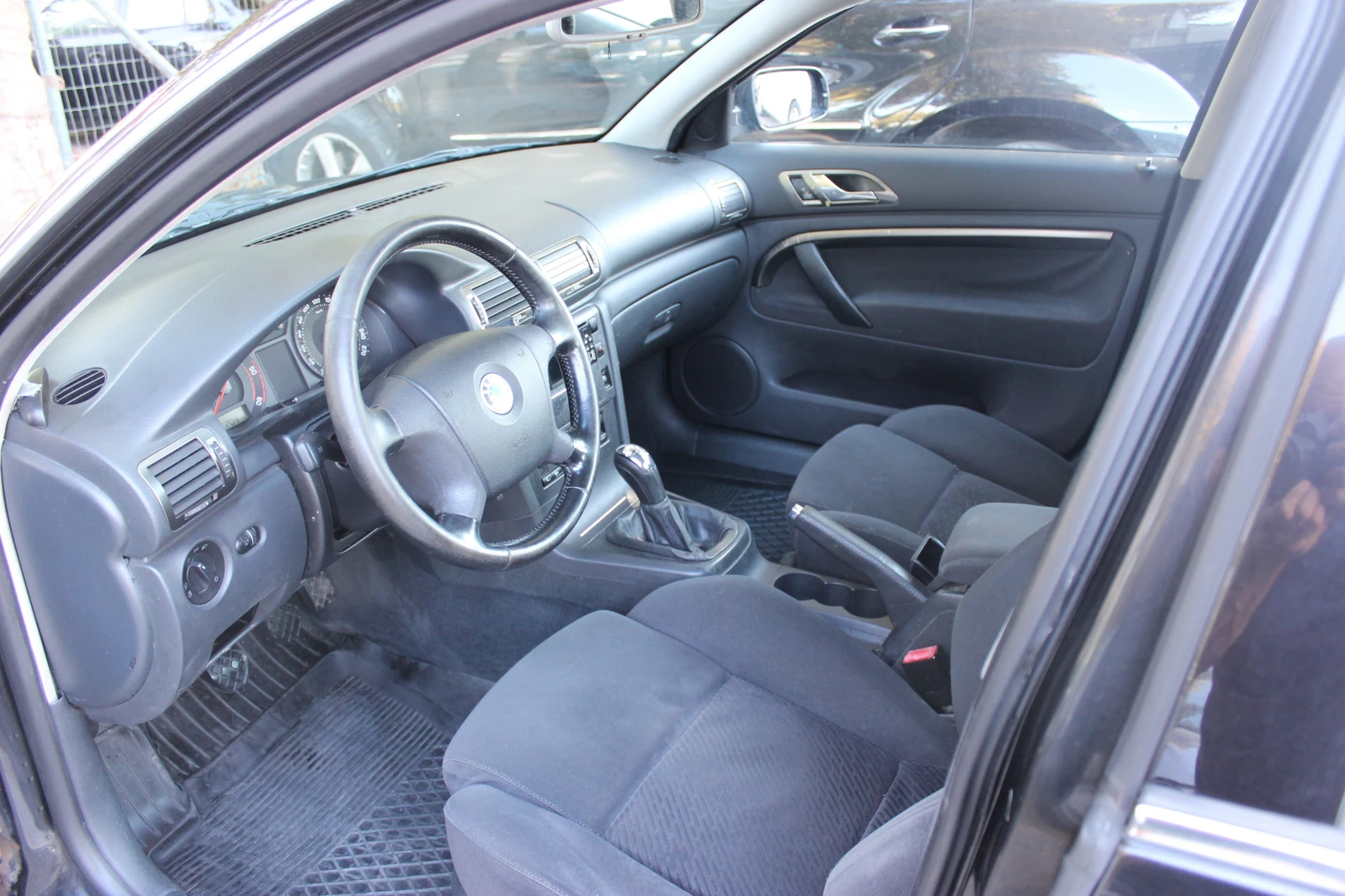 Skoda Superb 2.0 TDI  , снимка 9 - Автомобили и джипове - 56653193