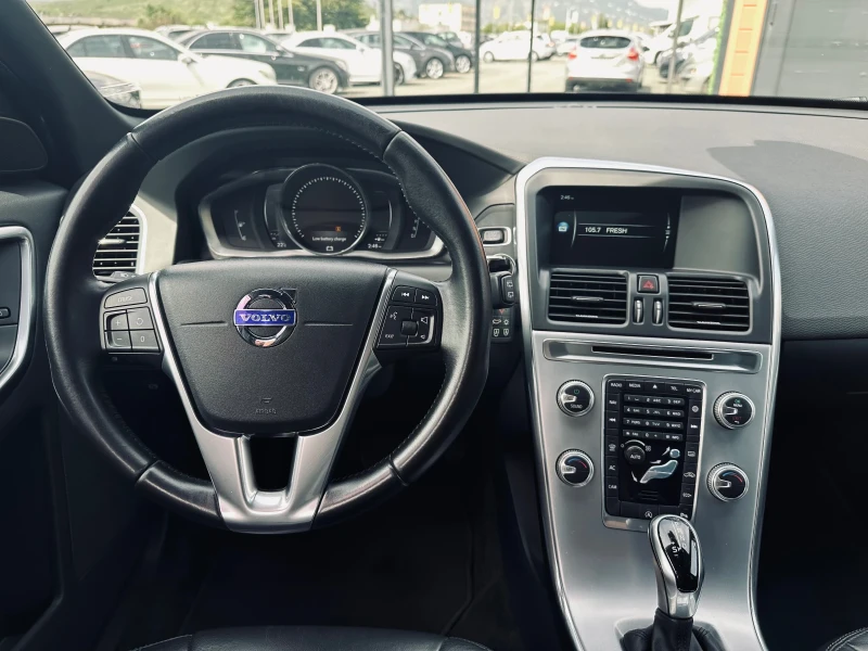 Volvo XC60 2.0 D4/Navi/Панорама/Камера, снимка 12 - Автомобили и джипове - 50180333