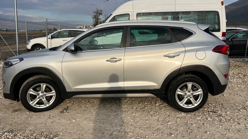 Hyundai Tucson 2.0 4х4 Евро 6 РЕАЛНИ КИЛОМЕТРИ, снимка 7 - Автомобили и джипове - 52143663