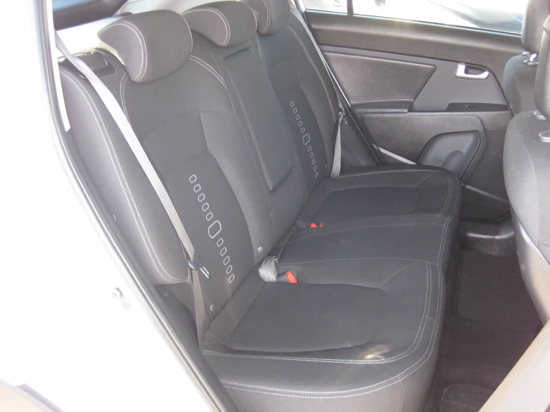 Kia Sportage 1, 7 CRDI  SLS, снимка 15 - Автомобили и джипове - 53599237