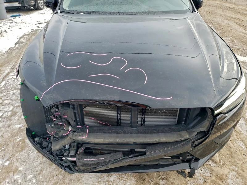 Volvo XC60 2.0L 4 Front-wheel Drive, снимка 4 - Автомобили и джипове - 52857609