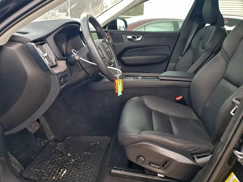 Volvo XC60 2.0L 4 Front-wheel Drive, снимка 10 - Автомобили и джипове - 52857609