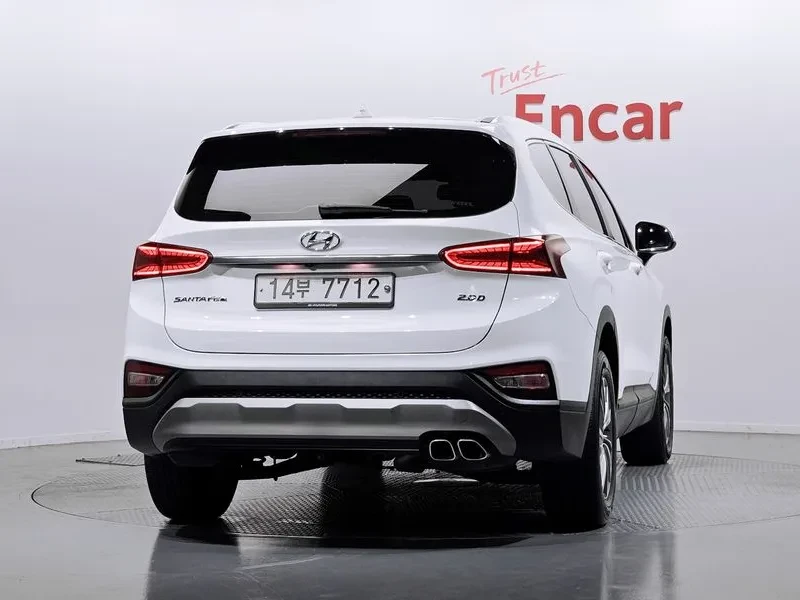 Hyundai Santa fe 2.0 2Wd Premium, снимка 4 - Автомобили и джипове - 55938424