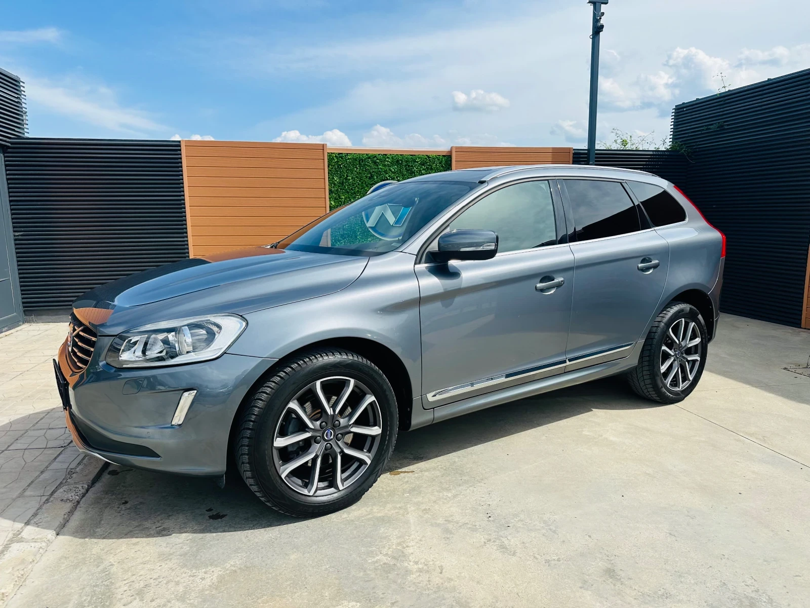 Volvo XC60 2.0 D4/Navi/Панорама/Камера - изображение 7