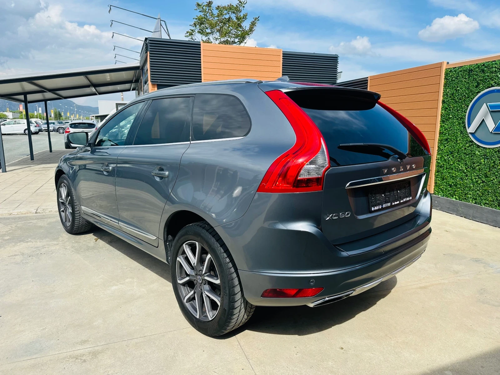 Volvo XC60 2.0 D4/Navi/Панорама/Камера - изображение 6