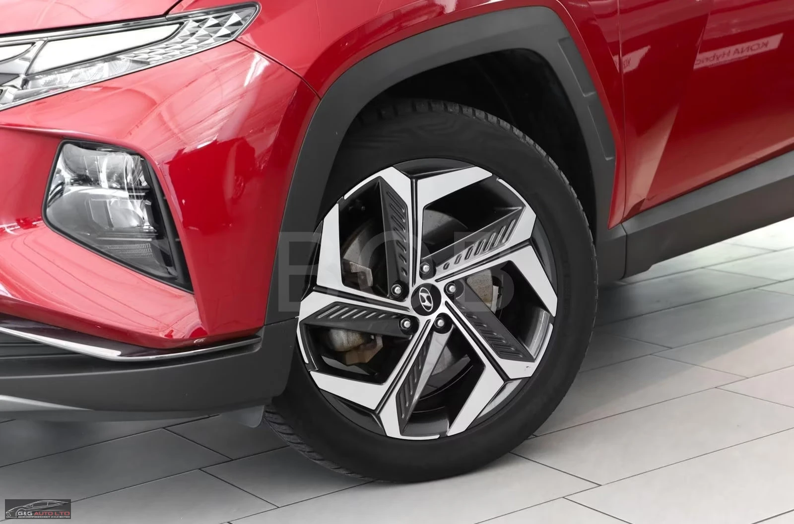 Hyundai Tucson 1.6T-GDI/TREND/265HP/PHEV/4WD/360/KRELL/NAVI/419f - изображение 2