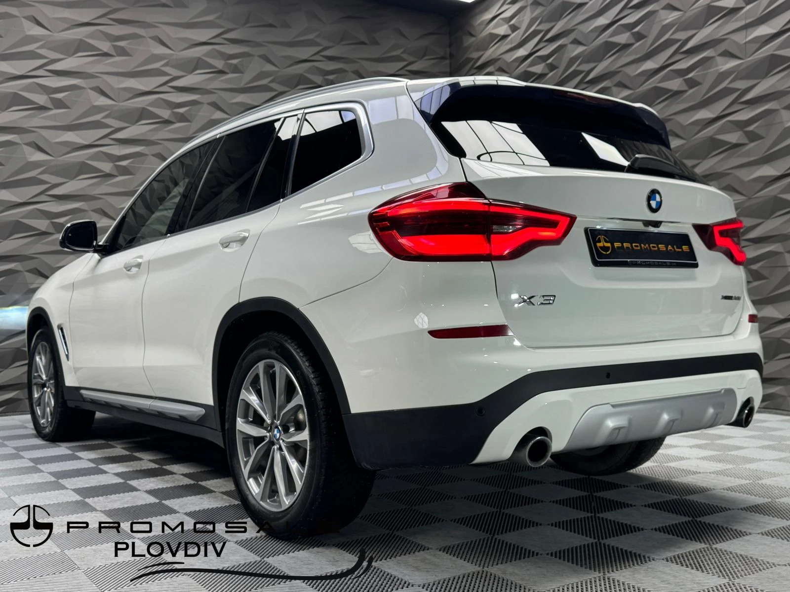 BMW X3 xDrive30i Подгрев* Камера* Navi* Ел. седалки - изображение 3