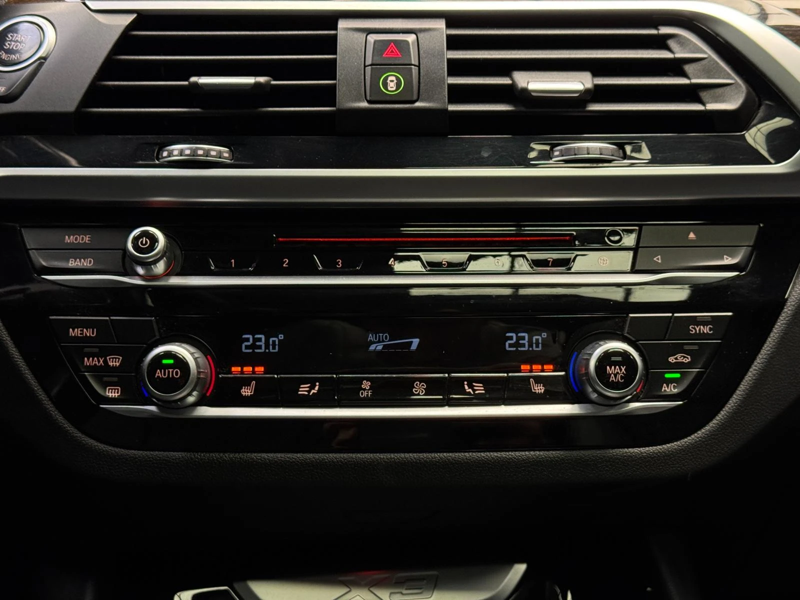 BMW X3 xDrive30i Подгрев* Камера* Navi* Ел. седалки | Mobile.bg — изображение 11