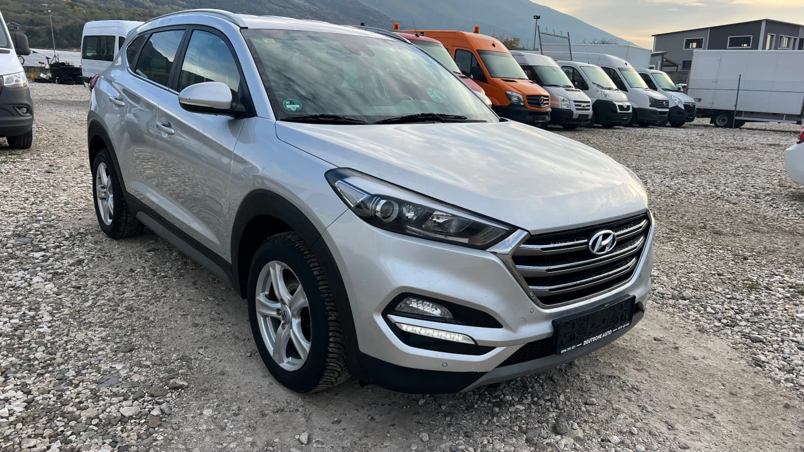 Hyundai Tucson 2.0 4х4 Евро 6 РЕАЛНИ КИЛОМЕТРИ - изображение 2