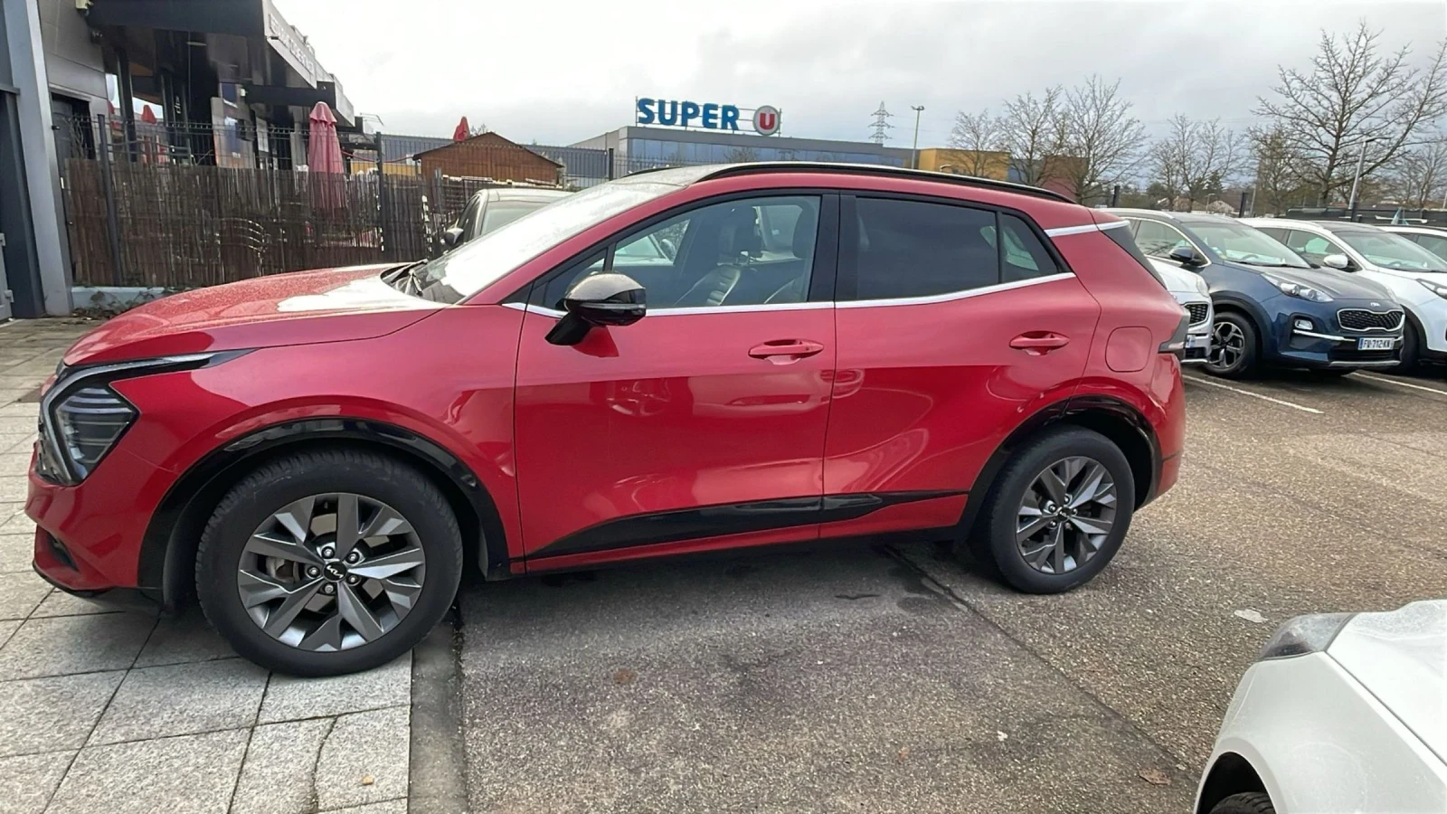 Kia Sportage 1.6 T-GDI 230 HEV GT LINE - изображение 4