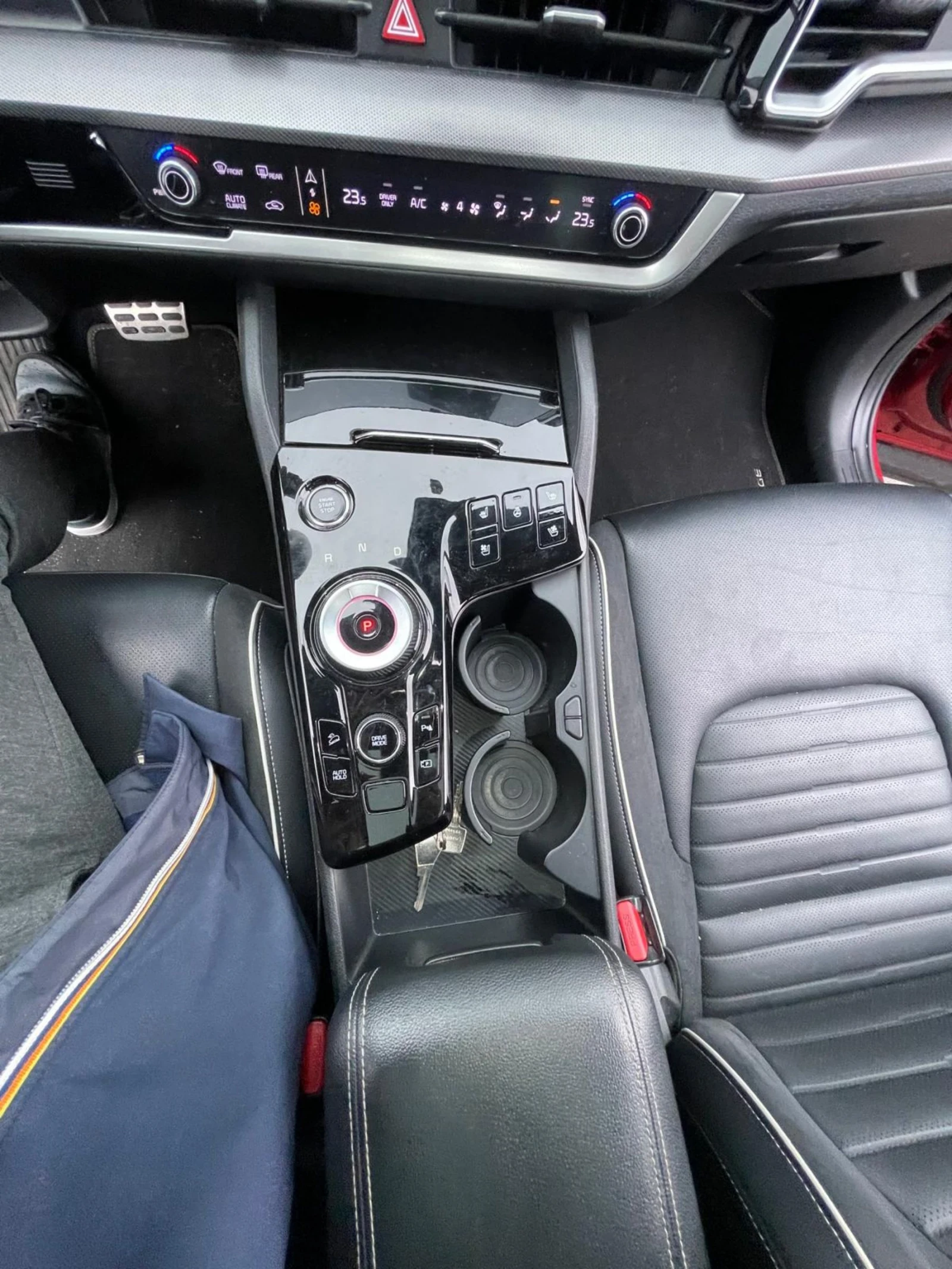 Kia Sportage 1.6 T-GDI 230 HEV GT LINE - изображение 10