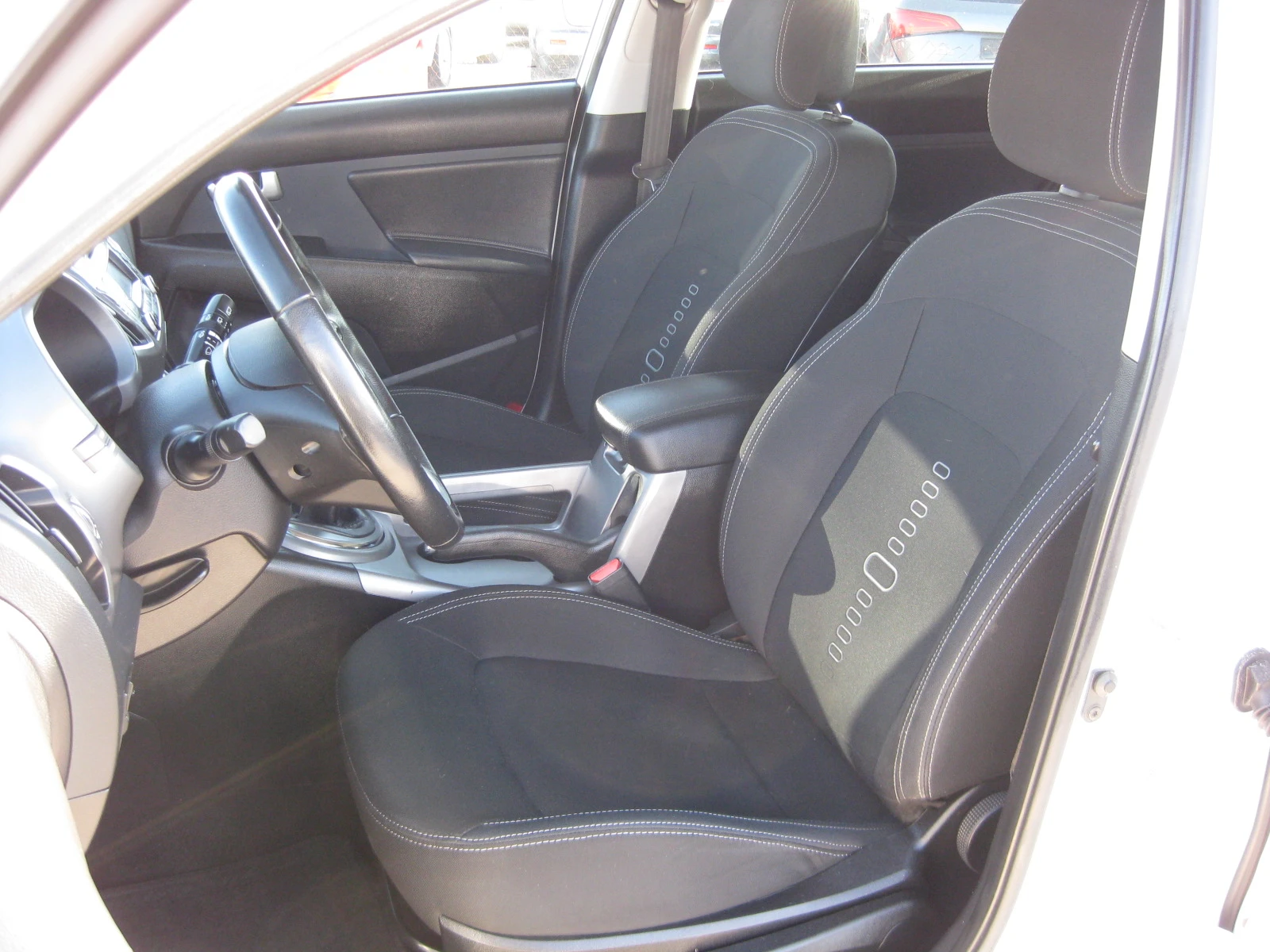 Kia Sportage 1, 7 CRDI  SLS - изображение 10