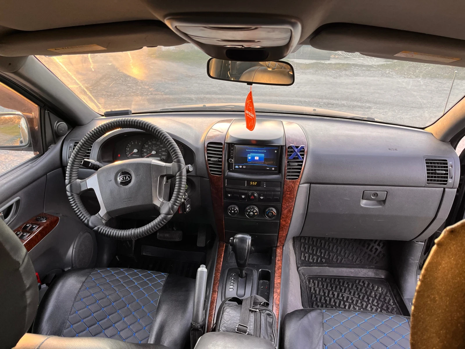 Kia Sorento 25 140hp, снимка 8 - Автомобили и джипове - 53839569