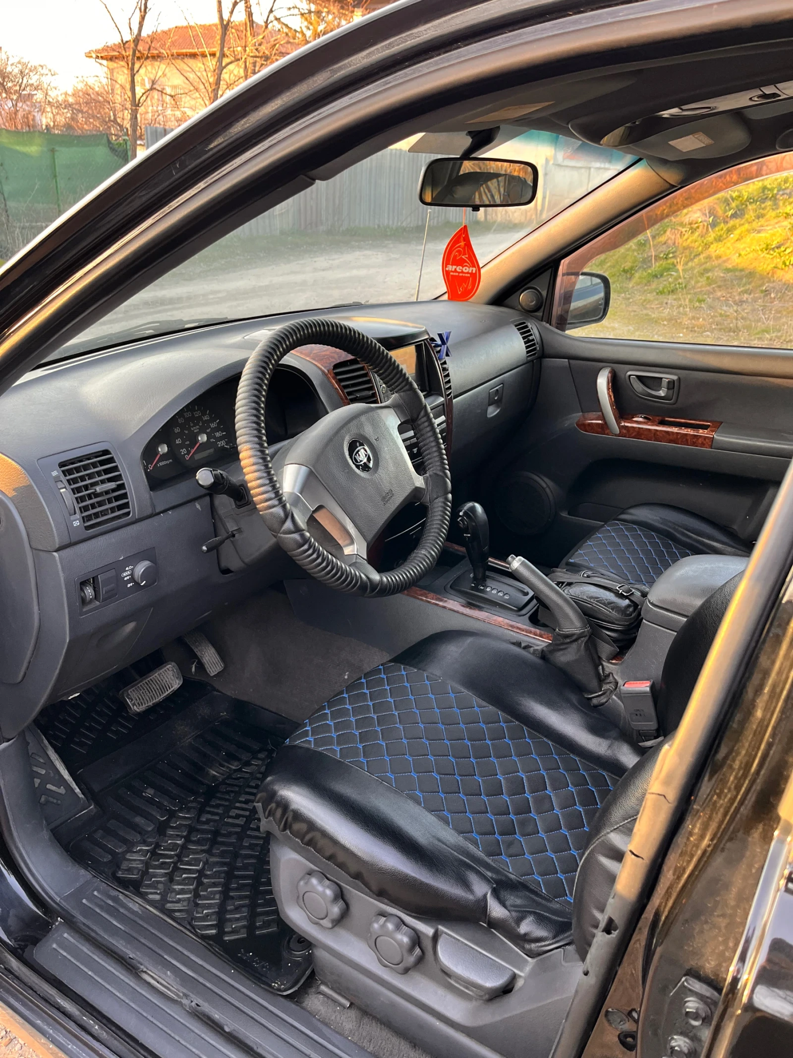 Kia Sorento 25 140hp, снимка 7 - Автомобили и джипове - 53839569