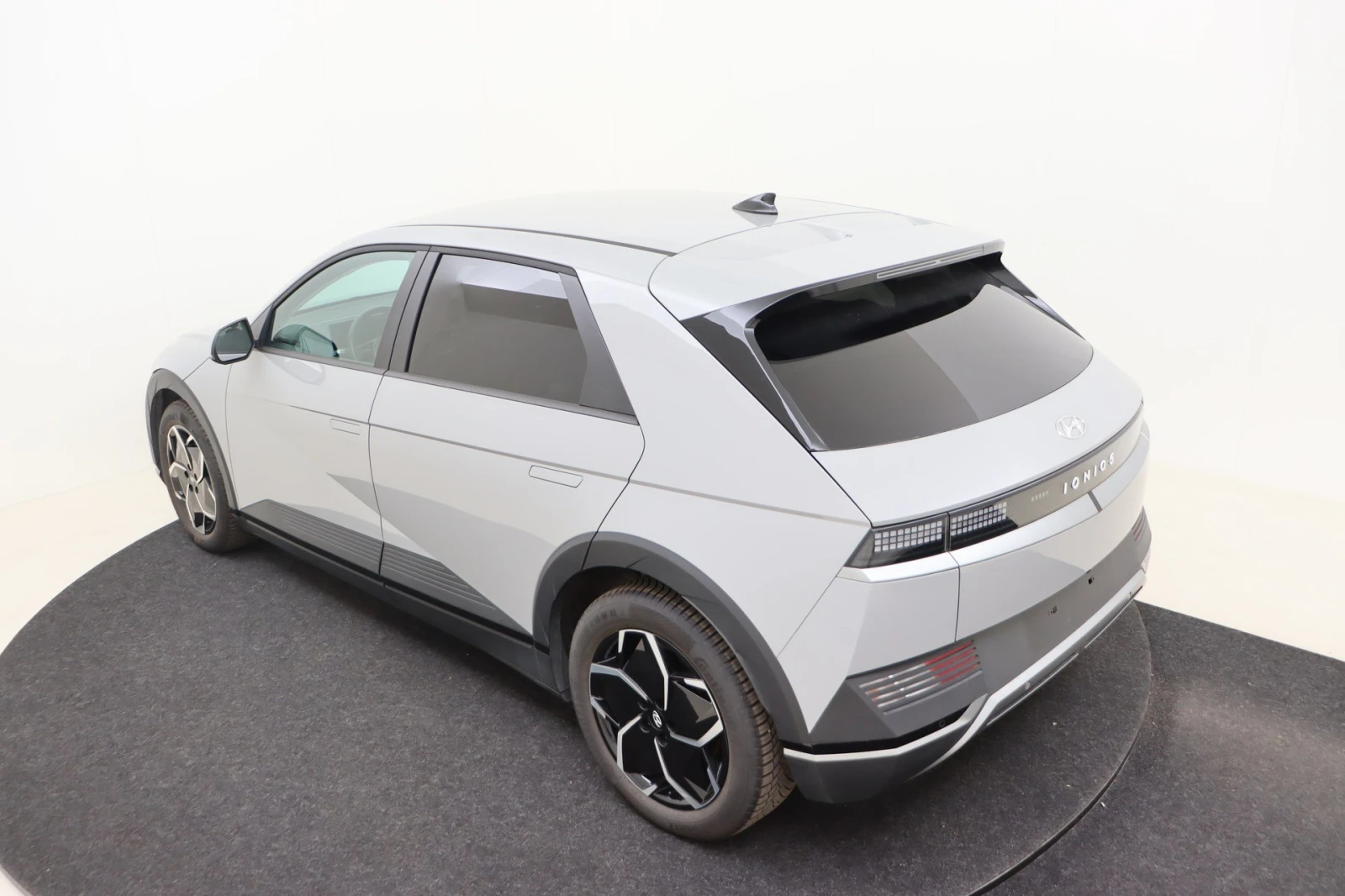 Hyundai Ioniq 5 60 kWh Core- 98.5 SOH, снимка 3 - Автомобили и джипове - 53970828