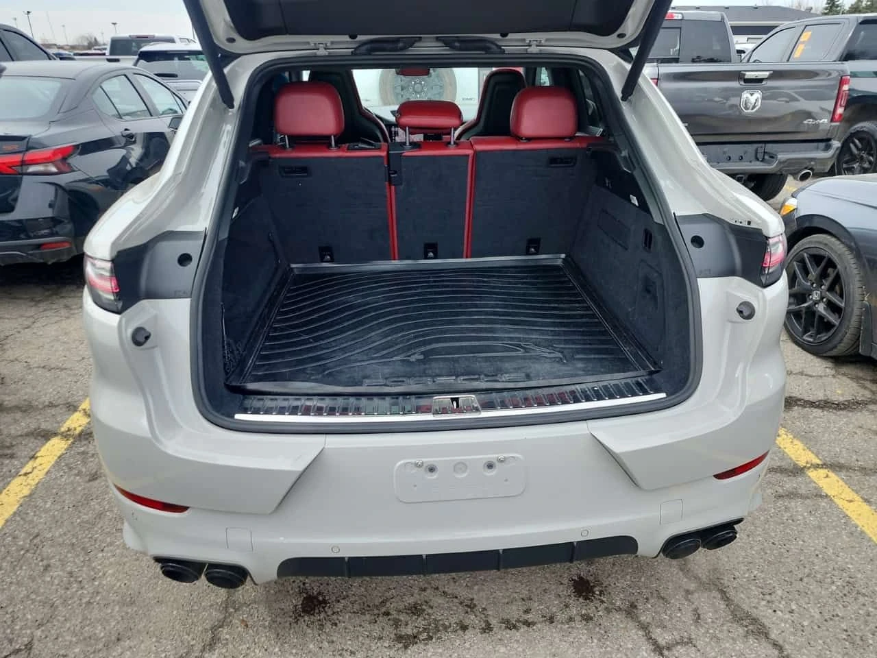 Porsche Cayenne GTS Coupe * CARFAX * Без инциденти * , снимка 13 - Автомобили и джипове - 54037069