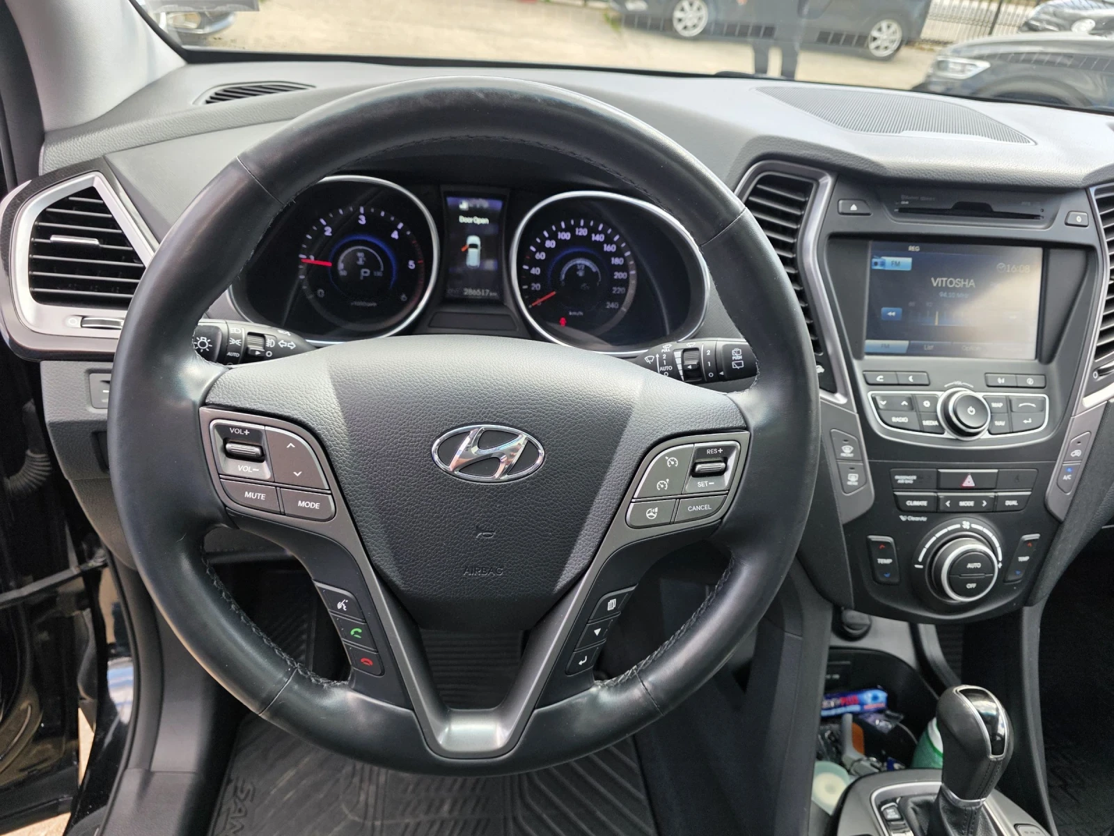 Hyundai Santa fe 2.2 CRDI 197кс | AWD | Всички екстри , снимка 11 - Автомобили и джипове - 54155222