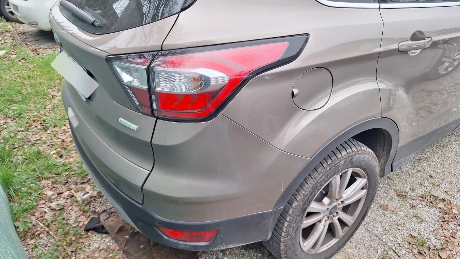 Ford Kuga 1.5 EcoBoost SeS 2WD ST-Line, снимка 5 - Автомобили и джипове - 54177653