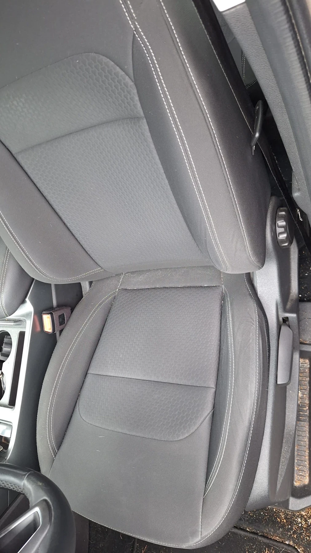 Ford Kuga 1.5 EcoBoost SeS 2WD ST-Line, снимка 13 - Автомобили и джипове - 54177653