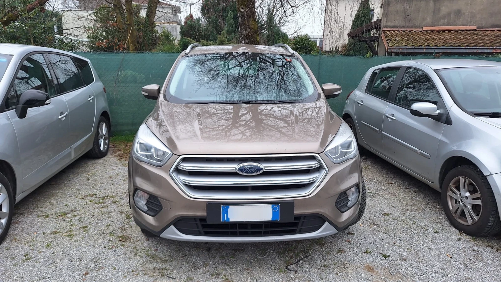 Ford Kuga 1.5 EcoBoost SeS 2WD ST-Line, снимка 2 - Автомобили и джипове - 54177653