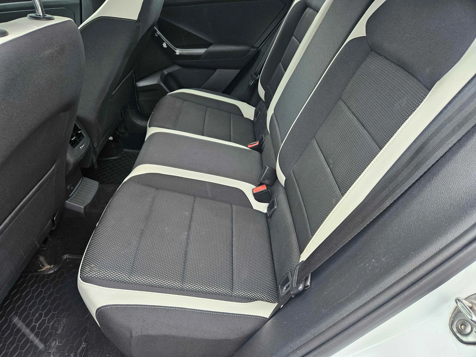 VW T-Roc Sport, снимка 8 - Автомобили и джипове - 54369481