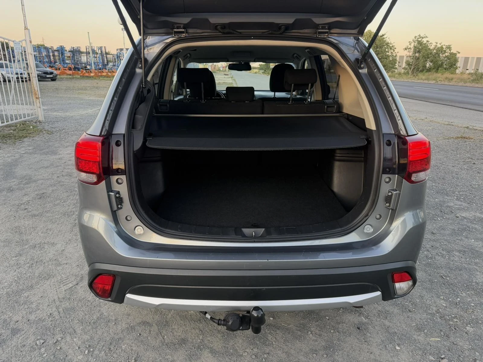 Mitsubishi Outlander 2.2-150 к.с / 4X4 / АВТОМАТИК / НАВИГАЦИЯ / ЕВРО6, снимка 9 - Автомобили и джипове - 55494911