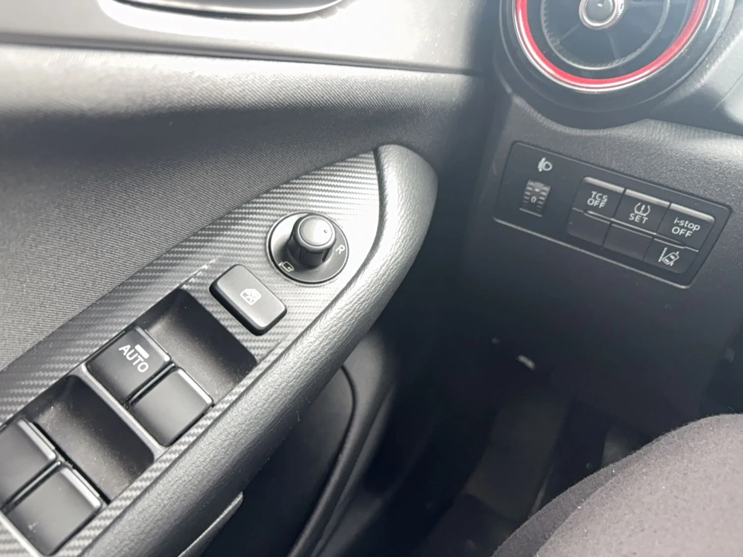 Mazda CX-3 2.0 Бензин, снимка 9 - Автомобили и джипове - 55735149