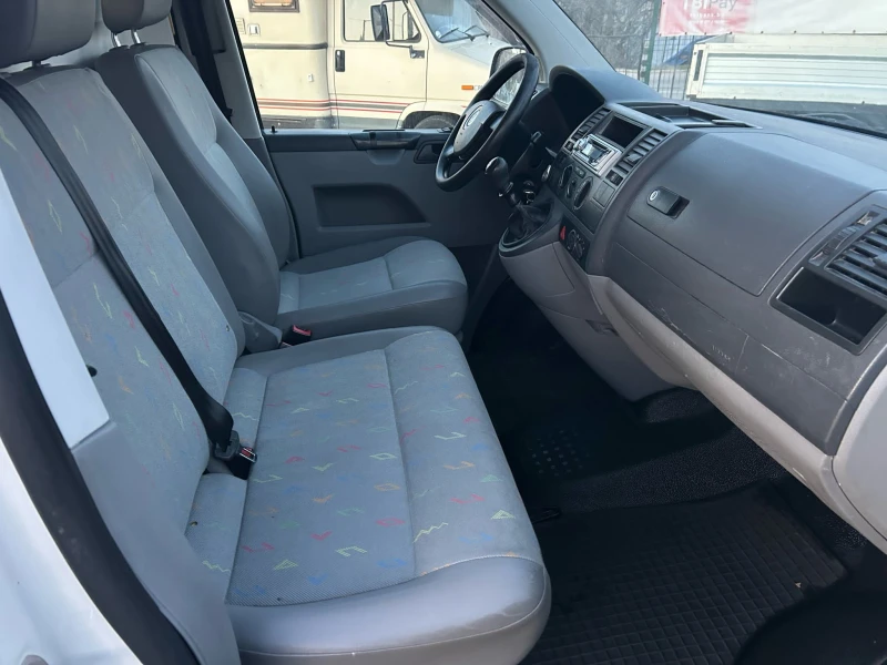 VW T5 1.9TDI, снимка 9 - Бусове и автобуси - 49433887