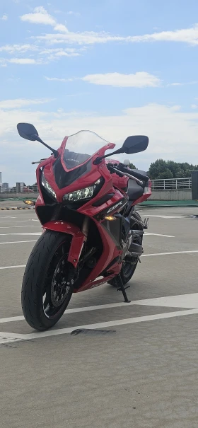 ������ Honda Cbr