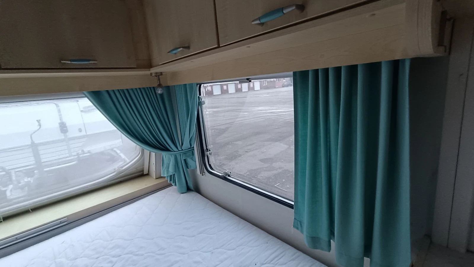 Каравана Chateau 430, снимка 10 - Каравани и кемпери - 56676690
