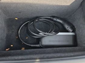 Porsche Taycan 4S, снимка 16