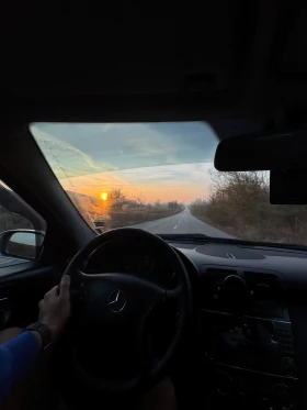 Mercedes-Benz C 200, снимка 5