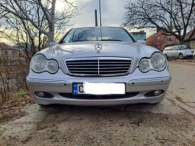 Mercedes-Benz C 220 CDI, снимка 10 - Автомобили и джипове - 45047405