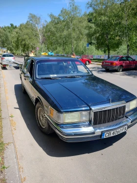  Lincoln Town car