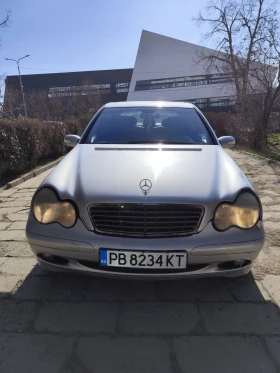  Mercedes-Benz C 240