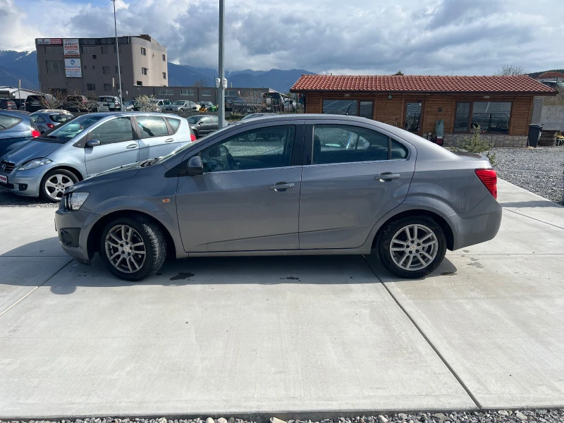 Chevrolet Aveo 1.6, снимка 3 - Автомобили и джипове - 40417270