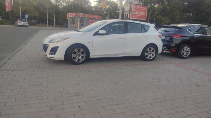 Mazda 3, снимка 3 - Автомобили и джипове - 47659085