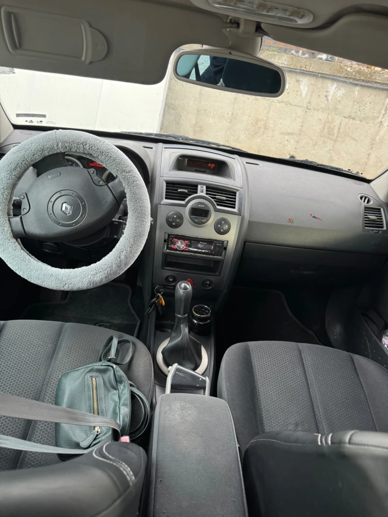 Renault Megane, снимка 7 - Автомобили и джипове - 48796209