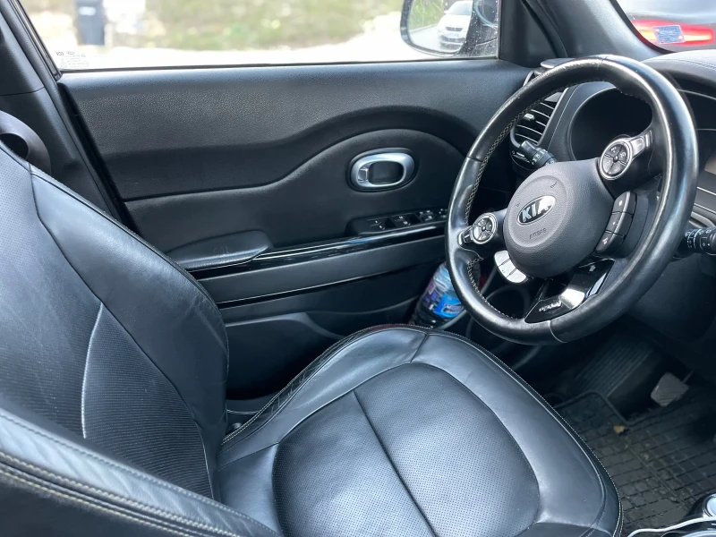 Kia Soul ТОП//Luxury FULL Панорама  Подгрев+ Обдухване Сед., снимка 17 - Автомобили и джипове - 49709941