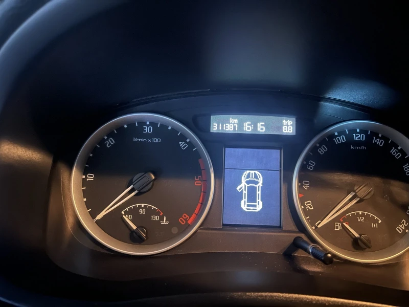 Skoda Roomster, снимка 2 - Автомобили и джипове - 52547164