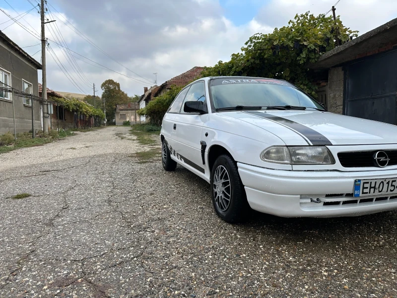 Opel Astra 1.4i, снимка 3 - Автомобили и джипове - 52487390