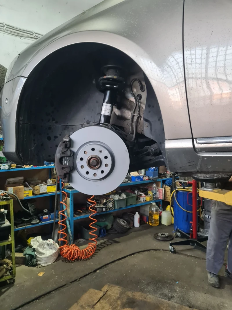 VW Passat 1.8 tsi, снимка 15 - Автомобили и джипове - 52956546