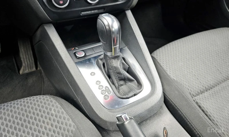 VW Jetta, снимка 9 - Автомобили и джипове - 52964691