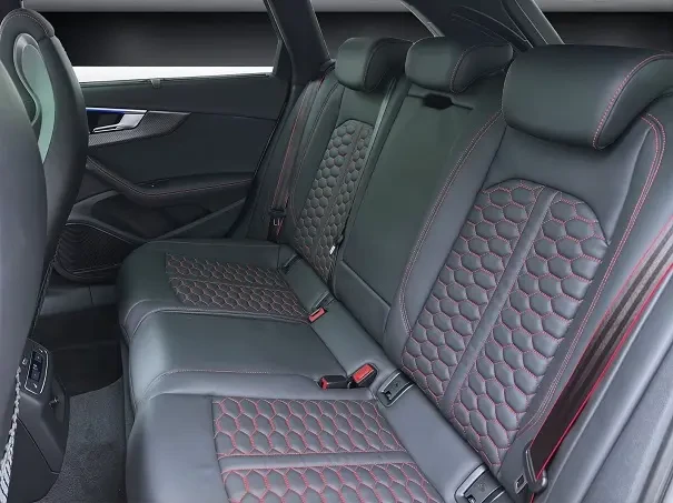 Audi Rs4 Avant Quattro = Black Optic Plus = Гаранция, снимка 12 - Автомобили и джипове - 53916226