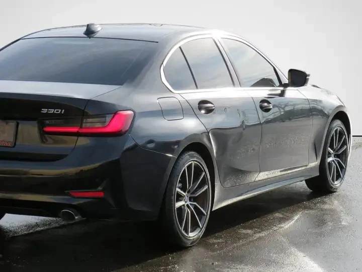 BMW 330 Automatic, снимка 7 - Автомобили и джипове - 56009526
