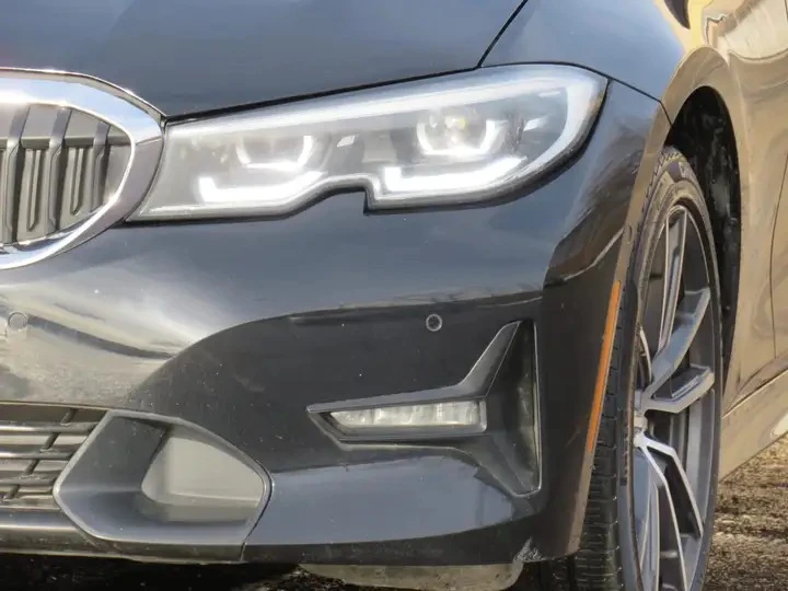 BMW 330 Automatic, снимка 2 - Автомобили и джипове - 56009526
