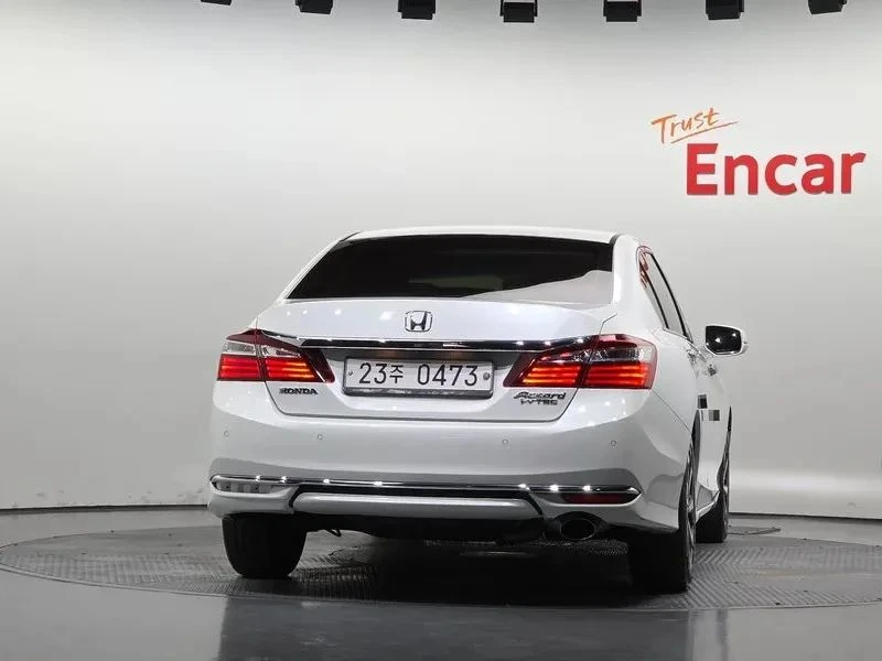 Honda Accord, снимка 4 - Автомобили и джипове - 56690511